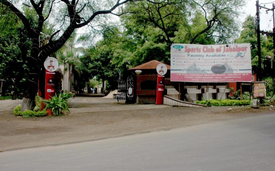 Sports Club Of Jabalpur Hotel Exterior foto